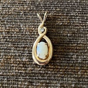 Opal and diamond Pendant.Vintage.